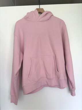 Aritzia Cozy Sweatfleece Perfect Hoodie in Cupid Pink